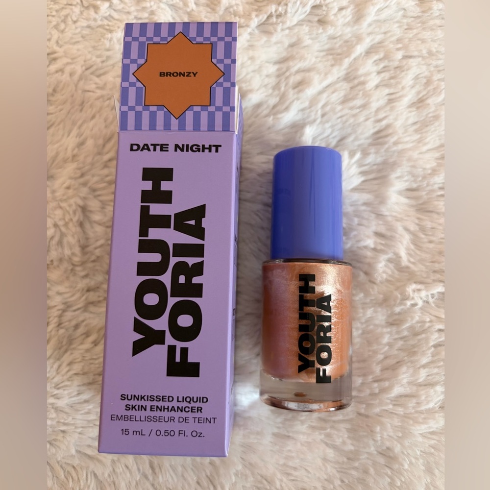 Youth Foria Date Night Sunkissed Liquid Skin Enhancer in shade Bronzy